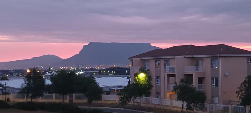 To Let 2 Bedroom Property for Rent in Burgundy Estate Western Cape